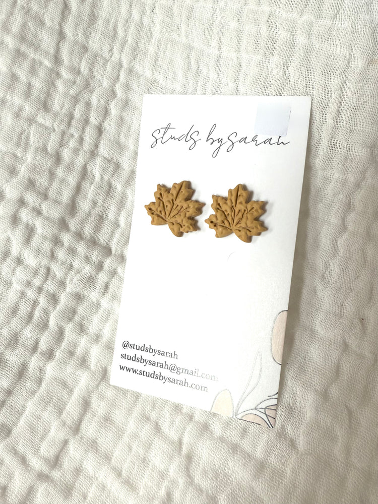 Solid Leaves Studs