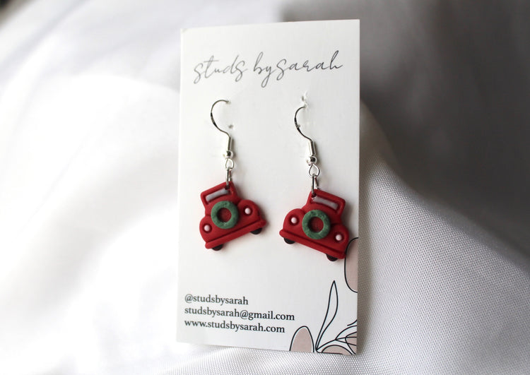 Clay Red Truck with Wreath