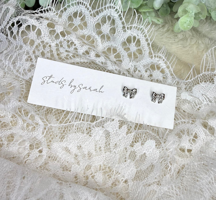 Ribbon Bow Studs