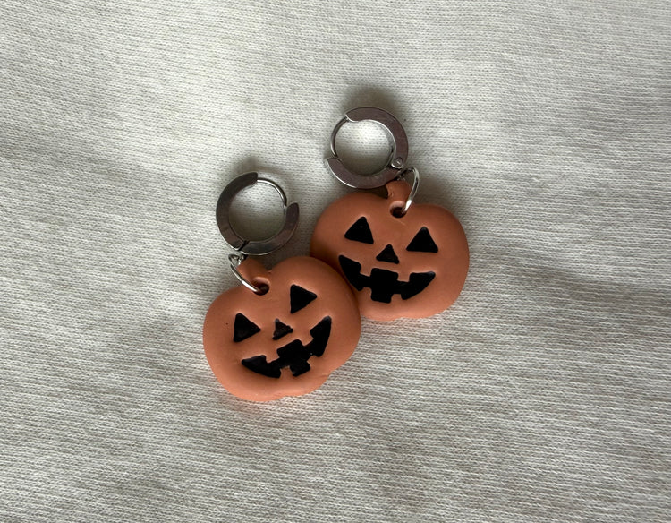 Statement Clay Jack-O-Lanterns