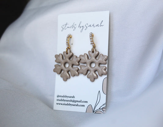 Pearl Drop Shiny Snowflakes