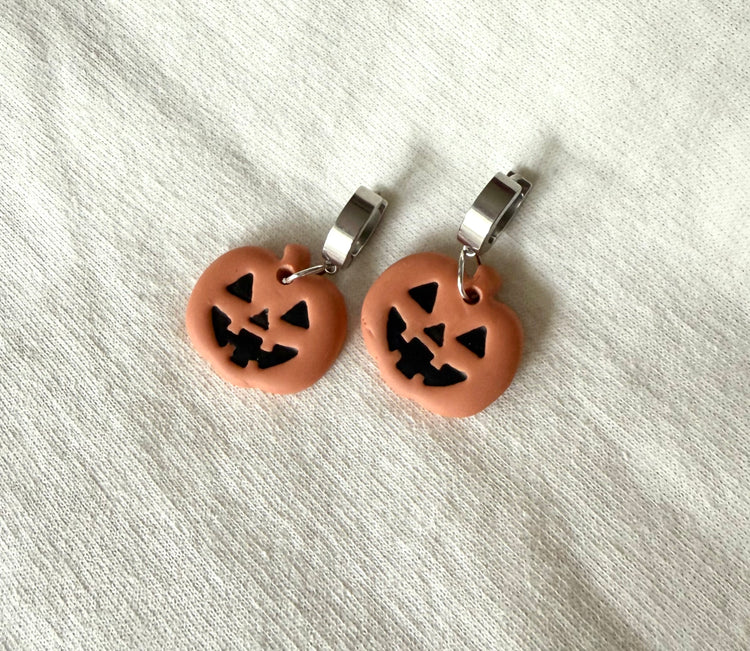 Statement Clay Jack-O-Lanterns