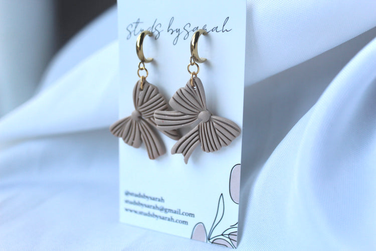 Elegant Bow Drops