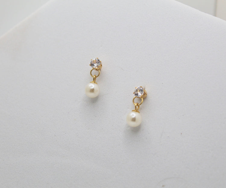 Dainty Pearl Drops