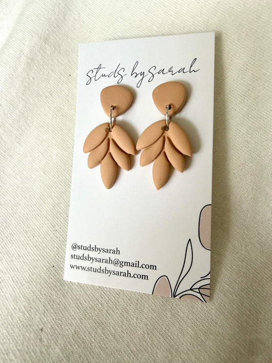 Cara Dangles