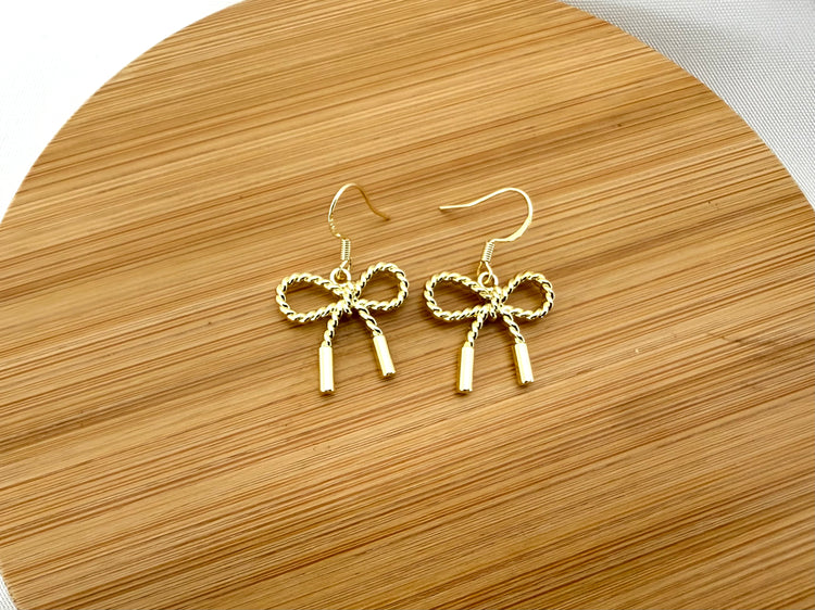 Rope Bow Dangles