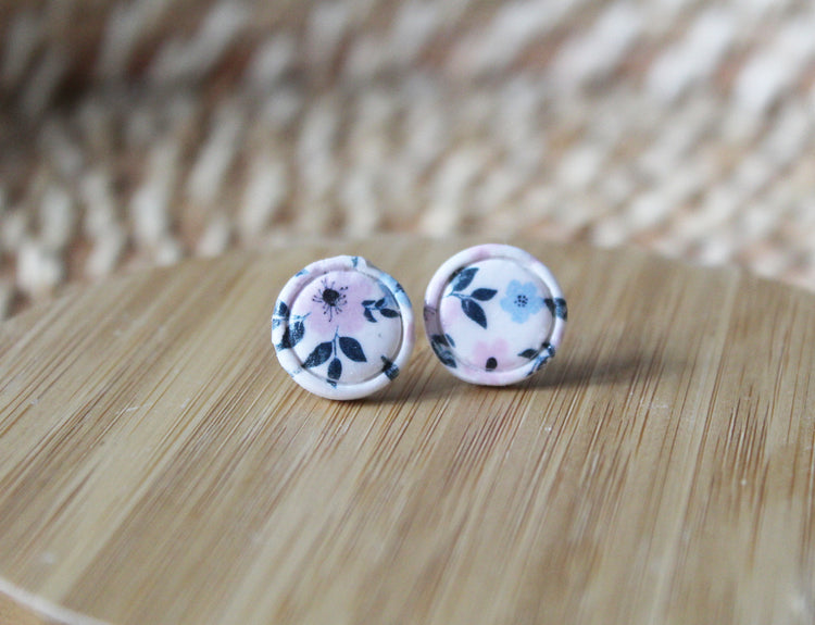 Simple Summer Studs