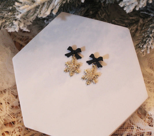 Bow + Snowflake Drops