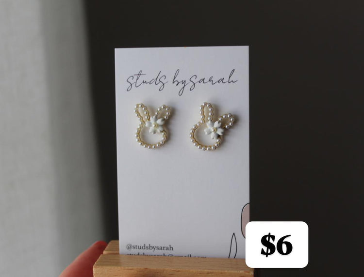 Pearl Bunny Stud