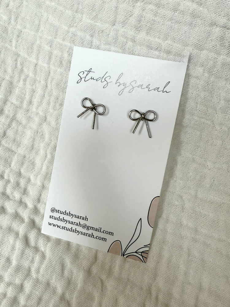 Simple Bow Studs