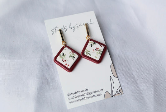 Holly Print Square Dangles