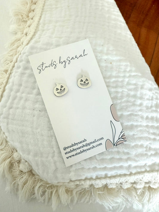 Metal Jack O Lantern Studs