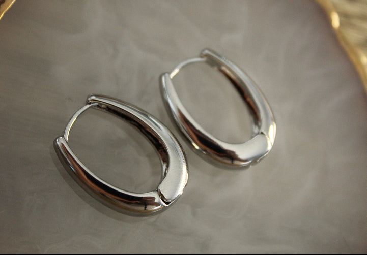 Chunky Oval Hoops