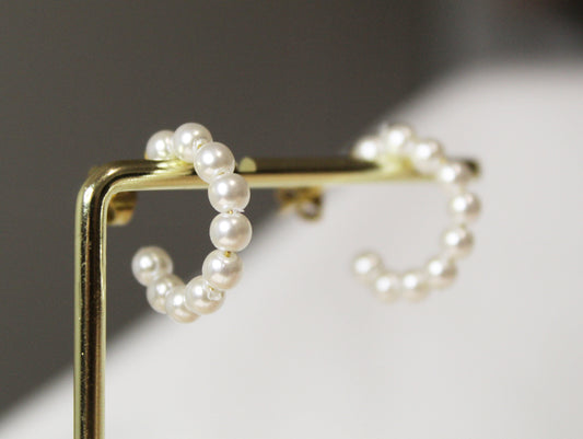 Chain of Pearl Earrings