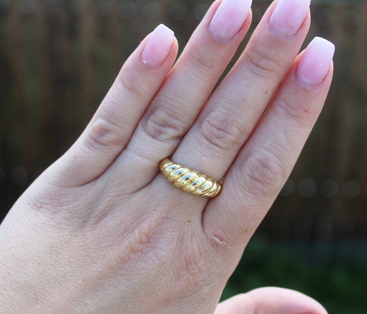 Adjustable Croissant Ring